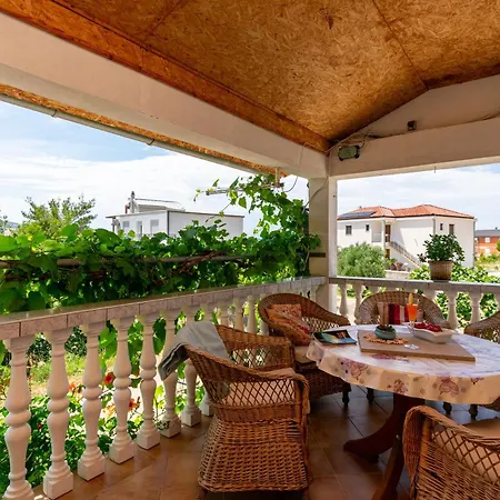 Andrijana Appartement
